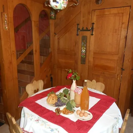Le Petit Moulin *