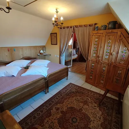 Le Petit Moulin Nyaraló